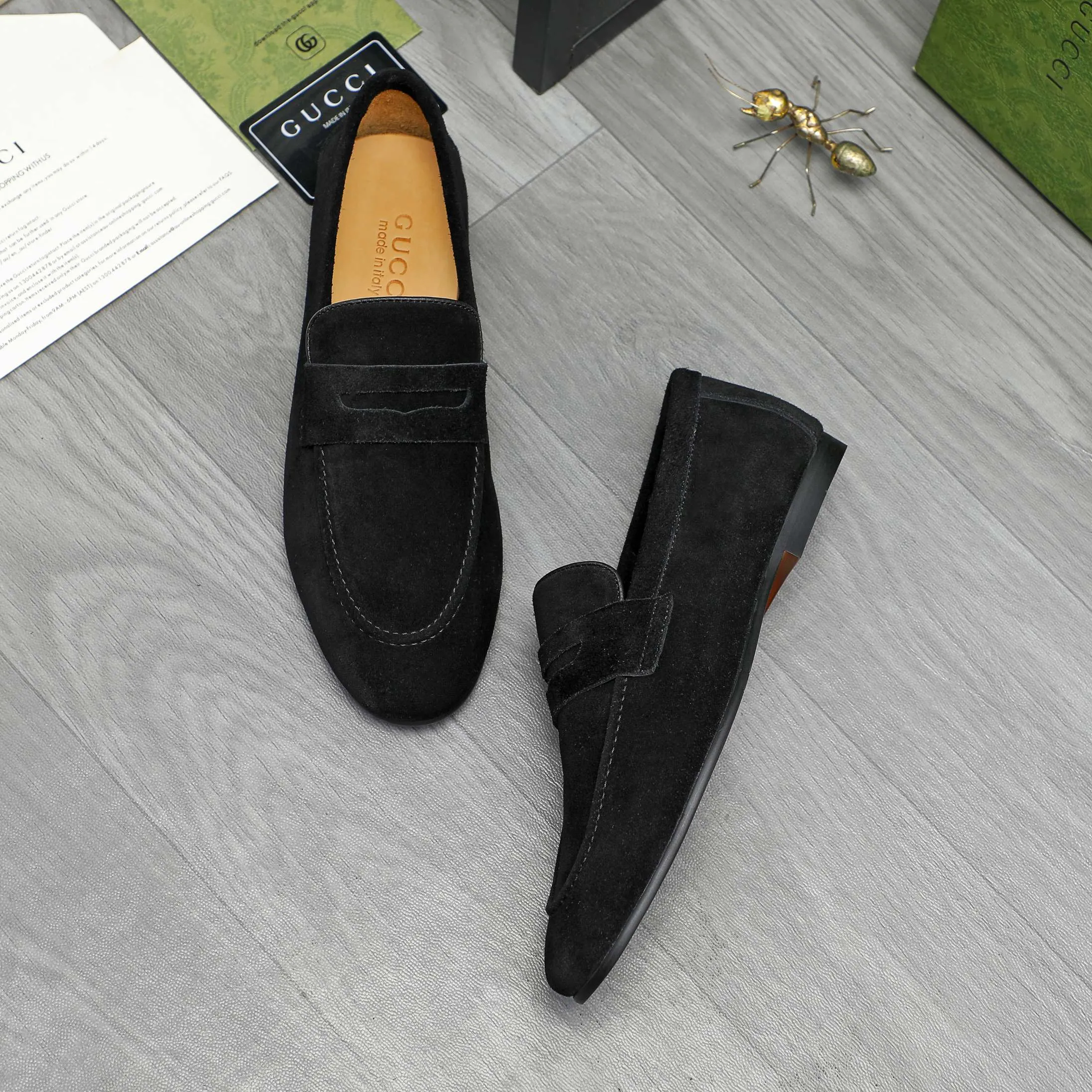 Men's shoes 💰p400 Product trademark: GUCCI "Gucci" business casual leather shoes Regular size: 38-46 (38.45.46 custom-made, non-returnable) Product materials: Selected suede cowhide upper, cowhide lining, original rubber outsole